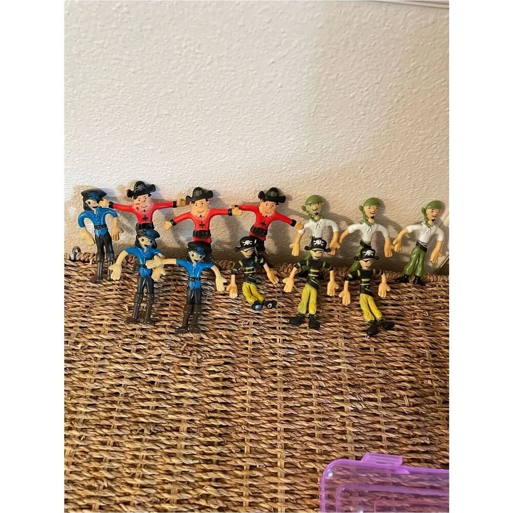 Art Creativity Rubber Bendable Pirates &  Police Officer lot of 12